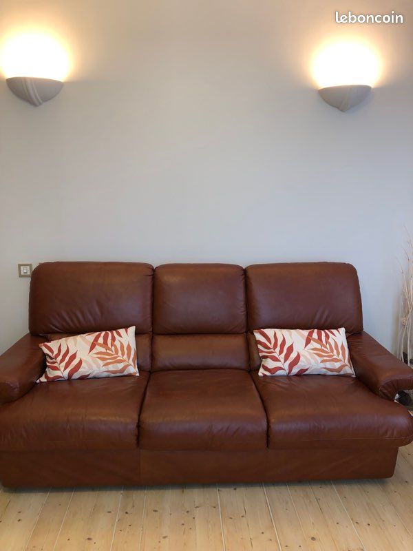 Canapé + 2 fauteuils en cuir véritable (image 1)