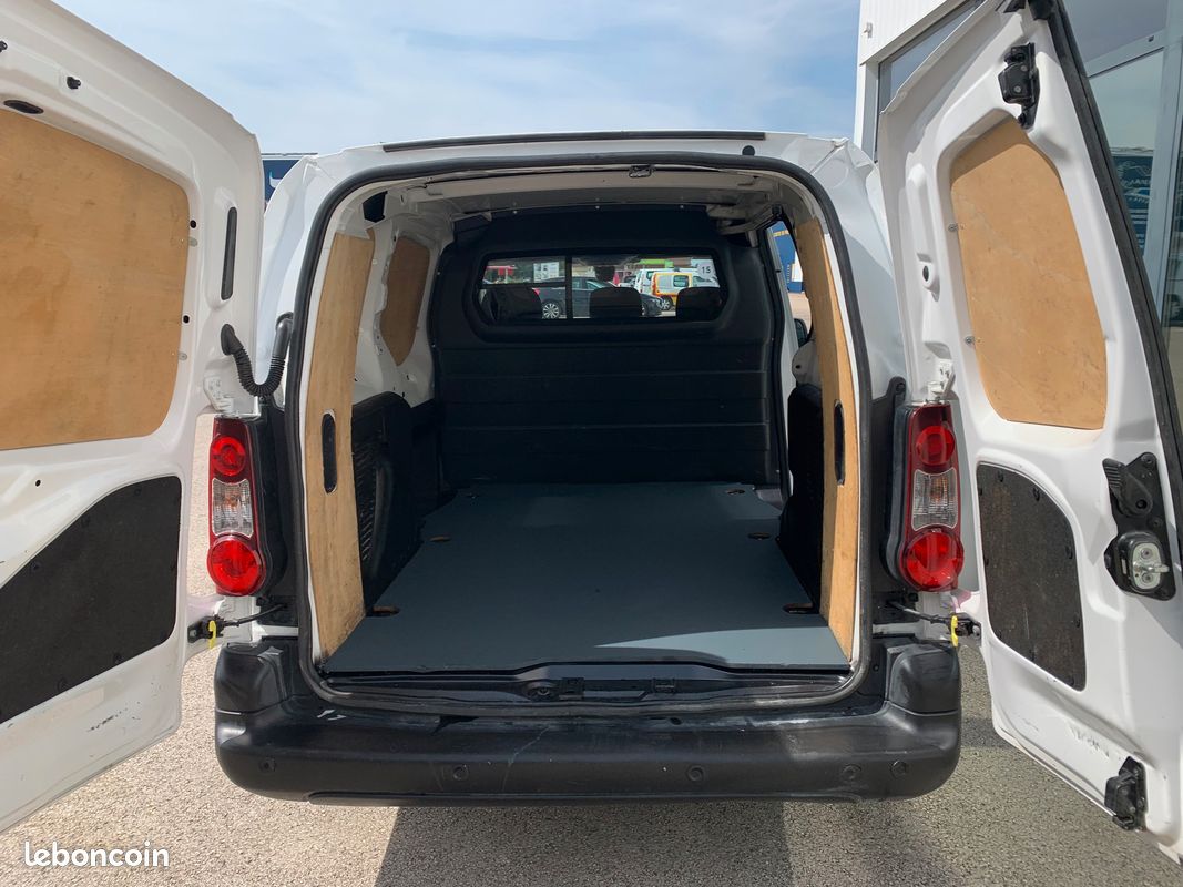 Berlingo 3 places 1.6 bhdi 100 long boite auto (image 3)