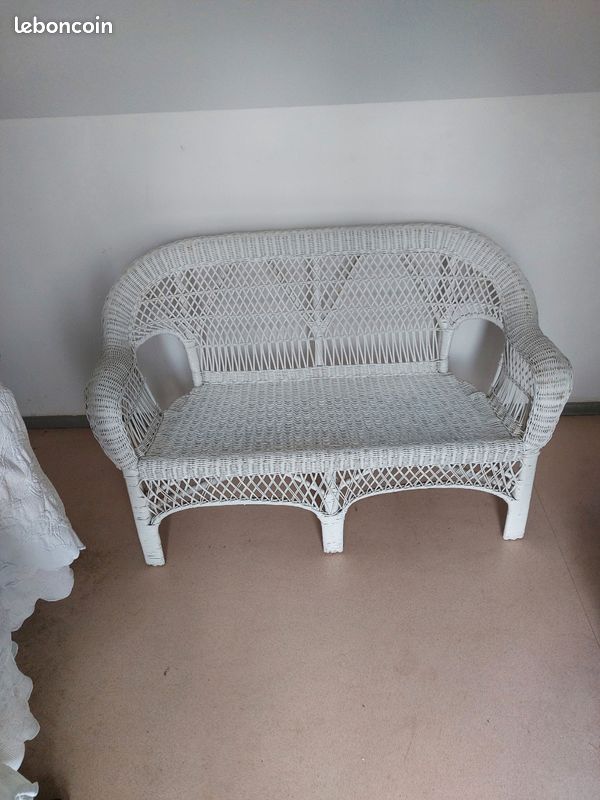 Banquette en rotin blanche L 1m40 (image 1)