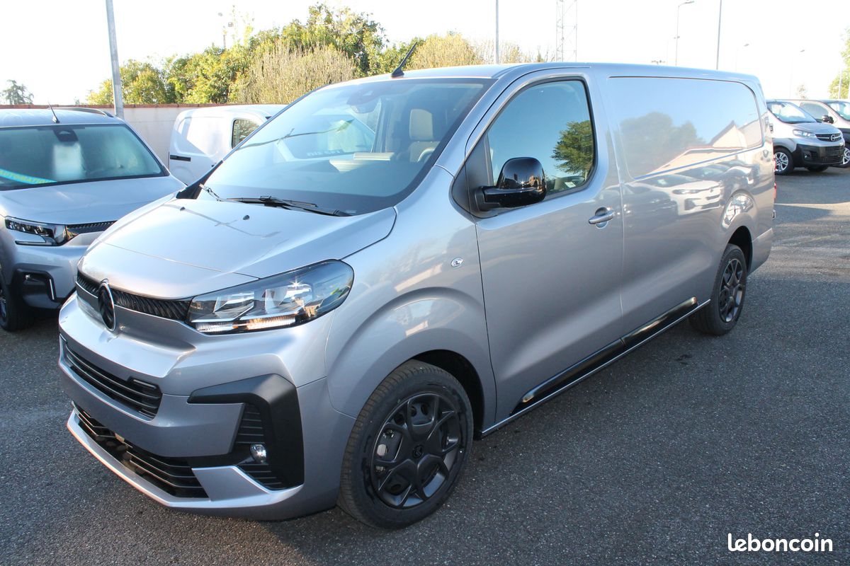 Citroën Jumpy III Fg Taille XL 2.0 Blue-Hdi 145 EAT8 GPS, Caméra de recul, Pack Look sortie le 27/06/2025 , 5 Kilomètres Prix Hors tahes 25 580 (image 1)