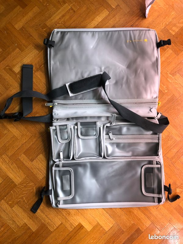 Sacoche ordinateur 17" (image 1)