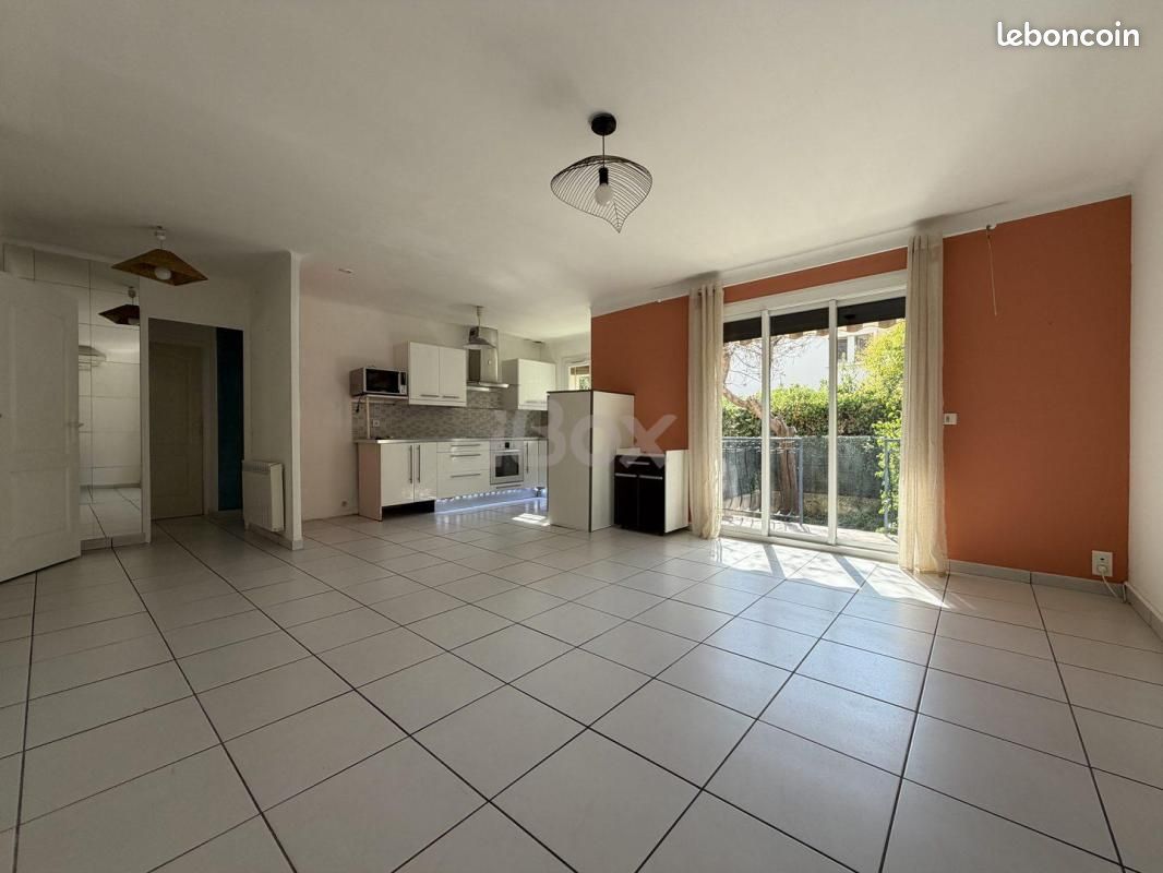 Appartement 3 pièces 56 m² · à Hyères · 56 m² · 1 015 €/mois