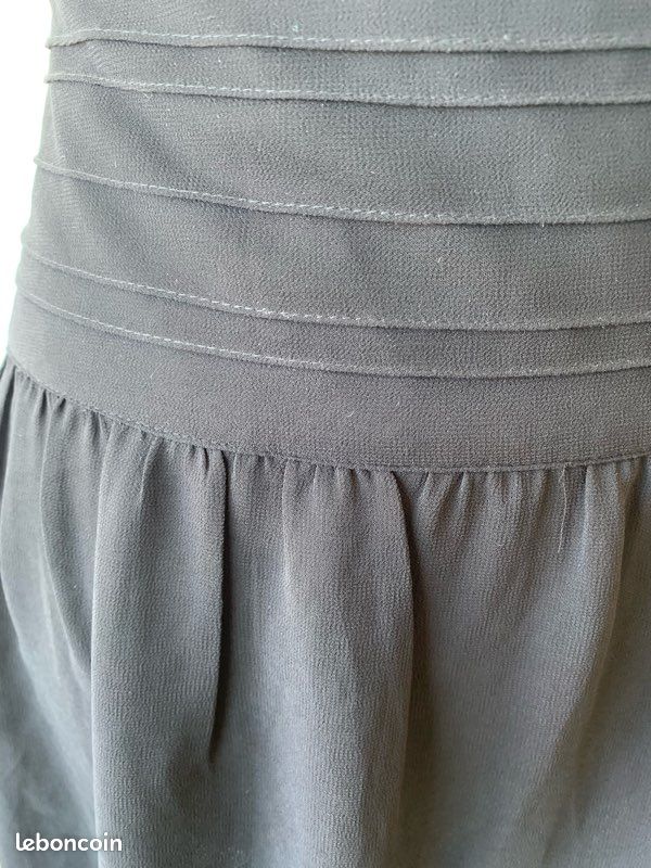 Jupe neuve (image 2)