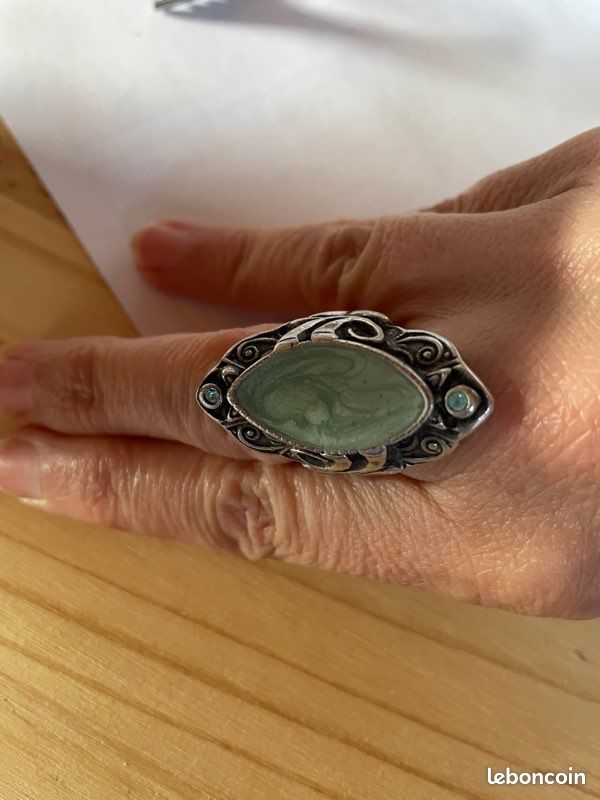 Bague avec Pierre (image 1)