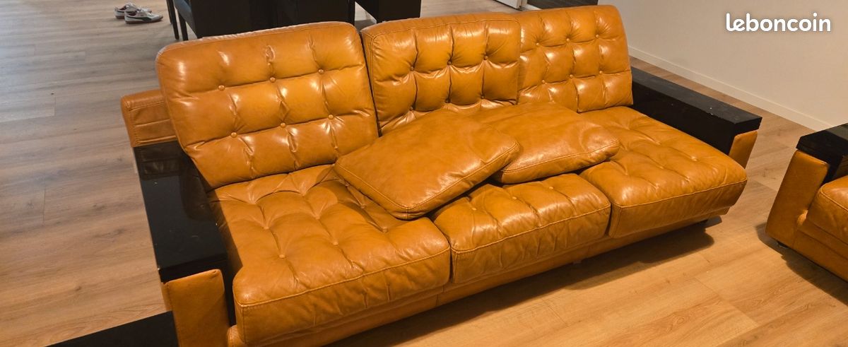 Canapé et fauteuils en cuir véritable (image 1)