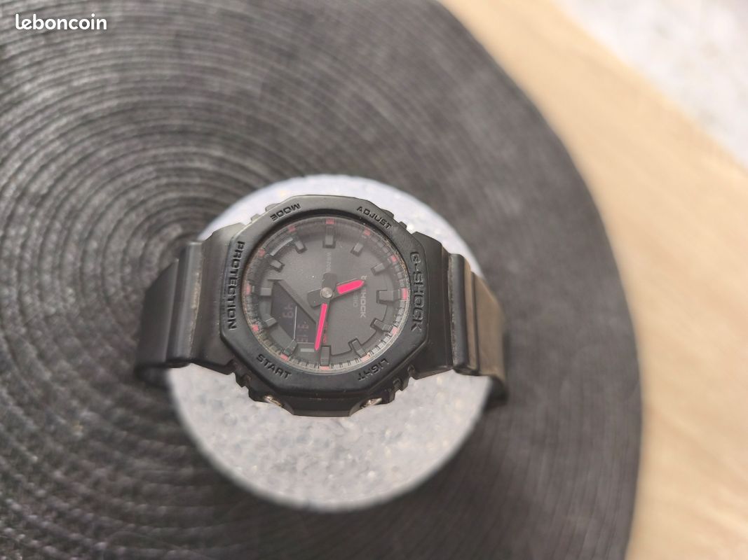 Montre Casio G-SHOCK GA-2100 noire – CasiOak – Très bon état (image 2)