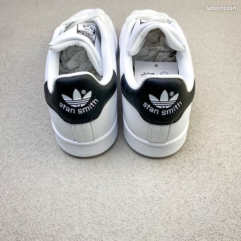 Scratch Adidas Stan Smith 41 Baskets Adidas Stan Smith Noir Et