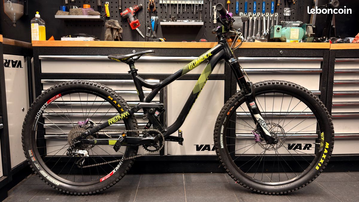 Commencal Meta AM V3 Vélos