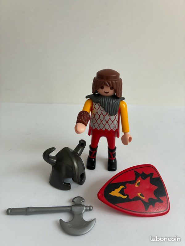 Playmobil lot 1 Guerrier du dragon rouge avec sa hache et son bouclier pour château fort (image 3)
