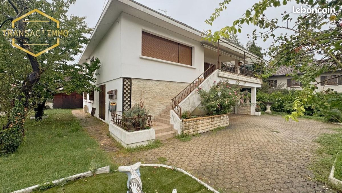Maison 8 pièces 180 m² · à Gières · 180 m² · 389 000 €