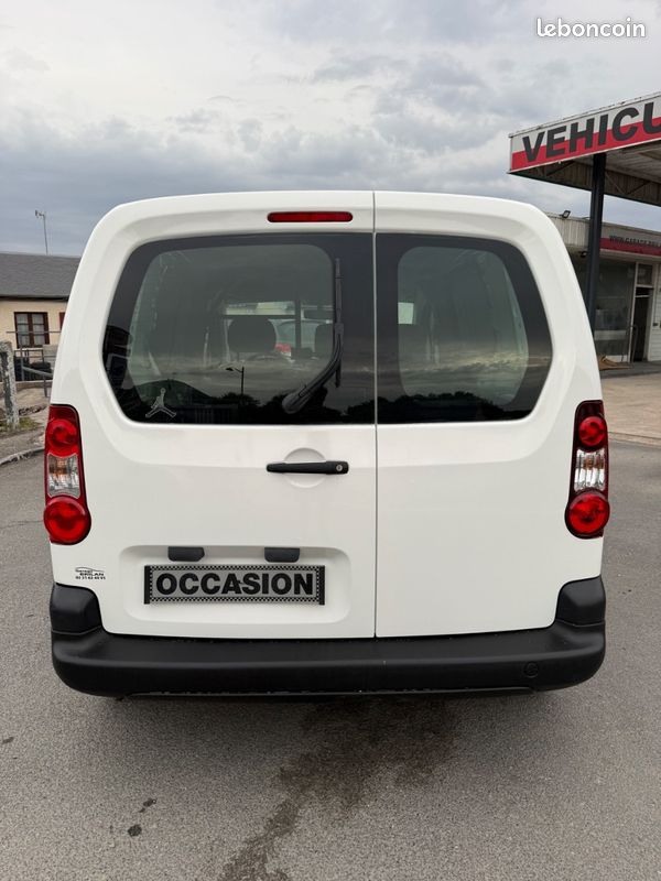 Citroën Berlingo 1.6hdi 90 3 places excellent etat (image 6)