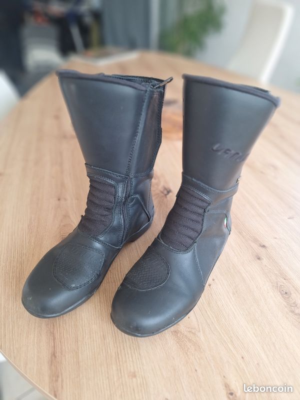 Bottes moto Vanucci Sympatex – Taille 39 – État quasi neuf (image 1)
