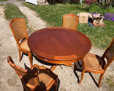 Table ronde pied central Aline réalisée en Merisier Massif de style Louis Philippe Diamètre 120 5