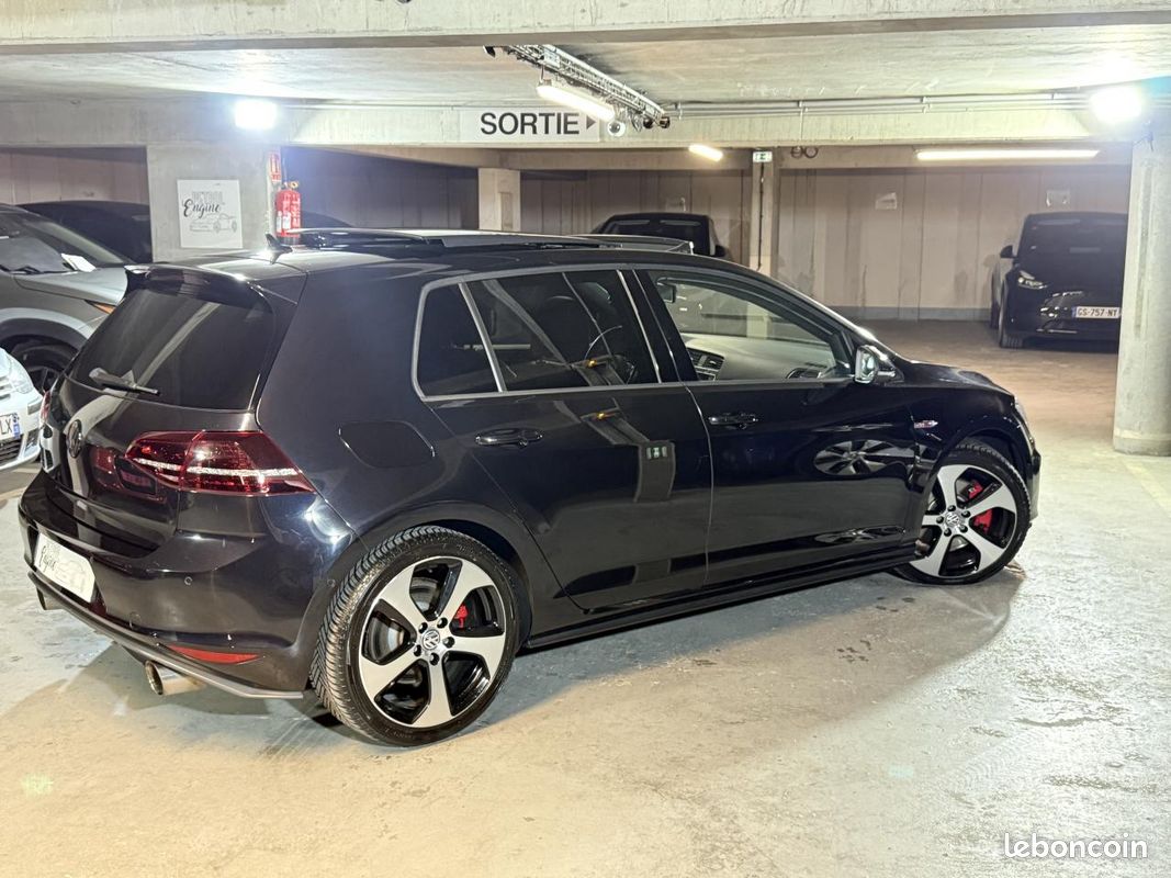 VOLKSWAGEN GOLF 7 VII GTI 2.0L TSI 220 - DSG 6 - 1ère main / Faible Kms (image 5)