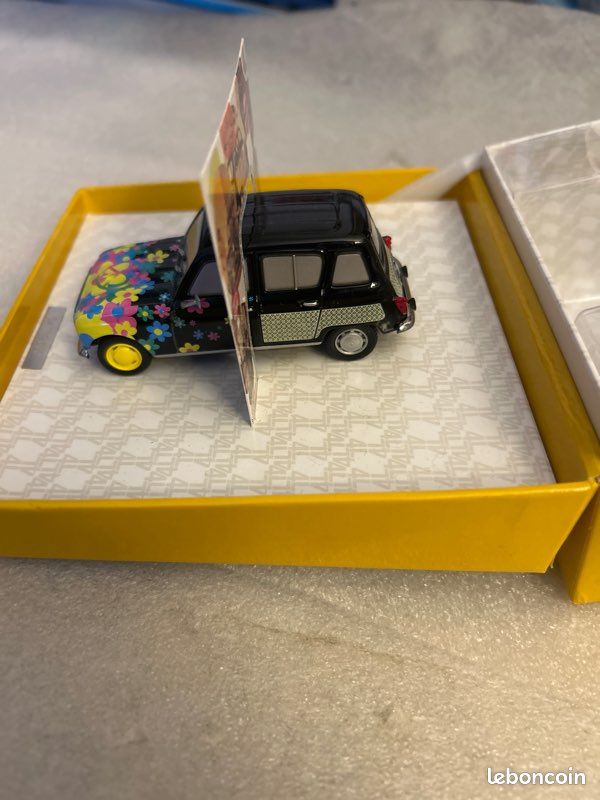 LES MICRO MINIATURES DE NOREV RENAULT 4L GRISE