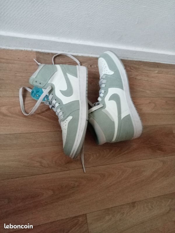 Basket air Jordan collection couleur menth (image 6)