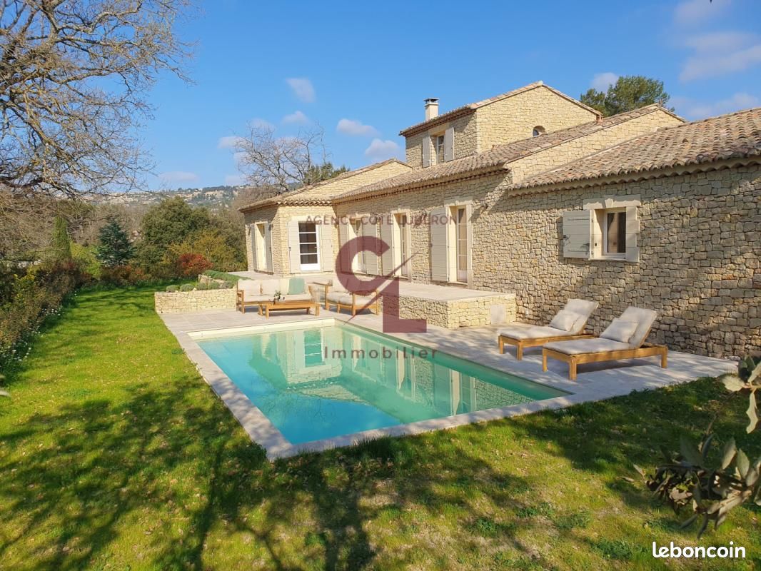 Maison 7 pièces 260 m² · à Gordes · 260 m² · 935 000 €