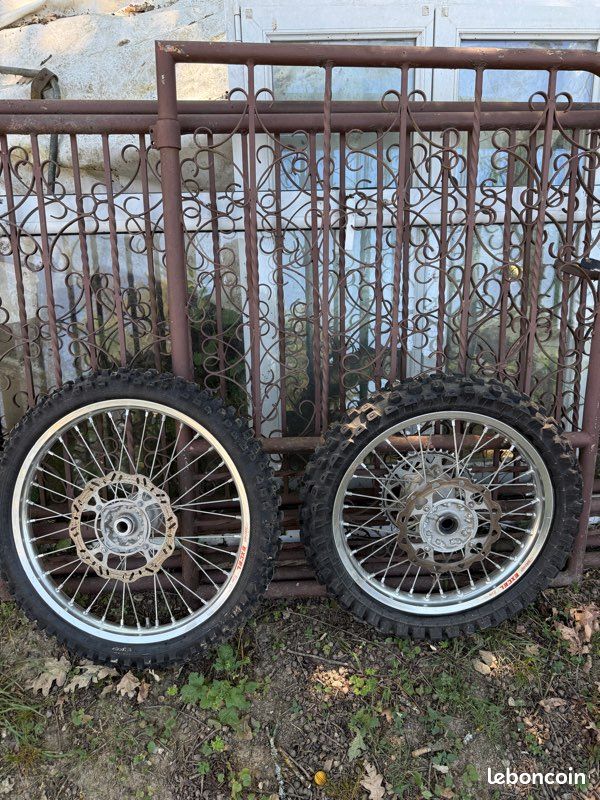 Jantes Excel avec pneu 250-450 RMZ/KXF (image 1)