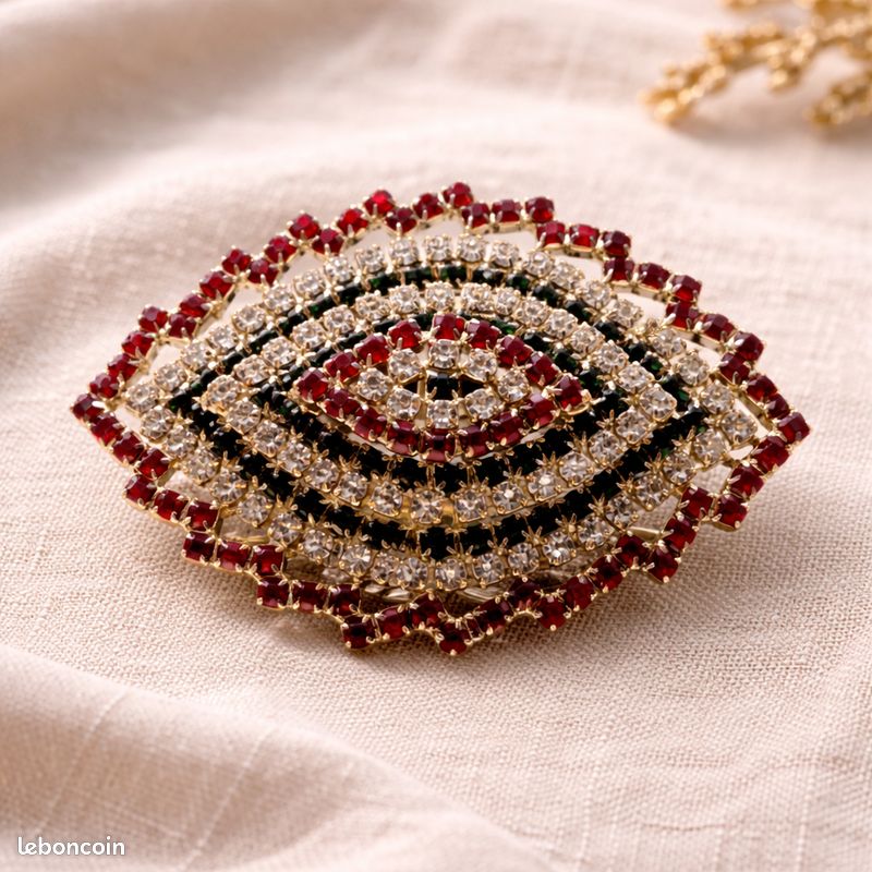 Broche Bijou Fantaisie - Modèle (101-43) - Occasion - Générique Sans Marque