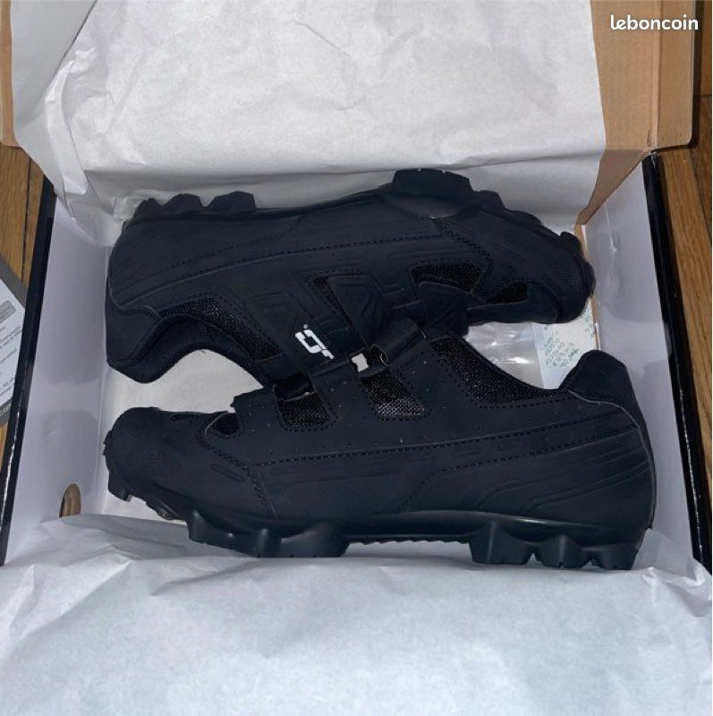 Chaussures VTT homme taille 47 (image 1)