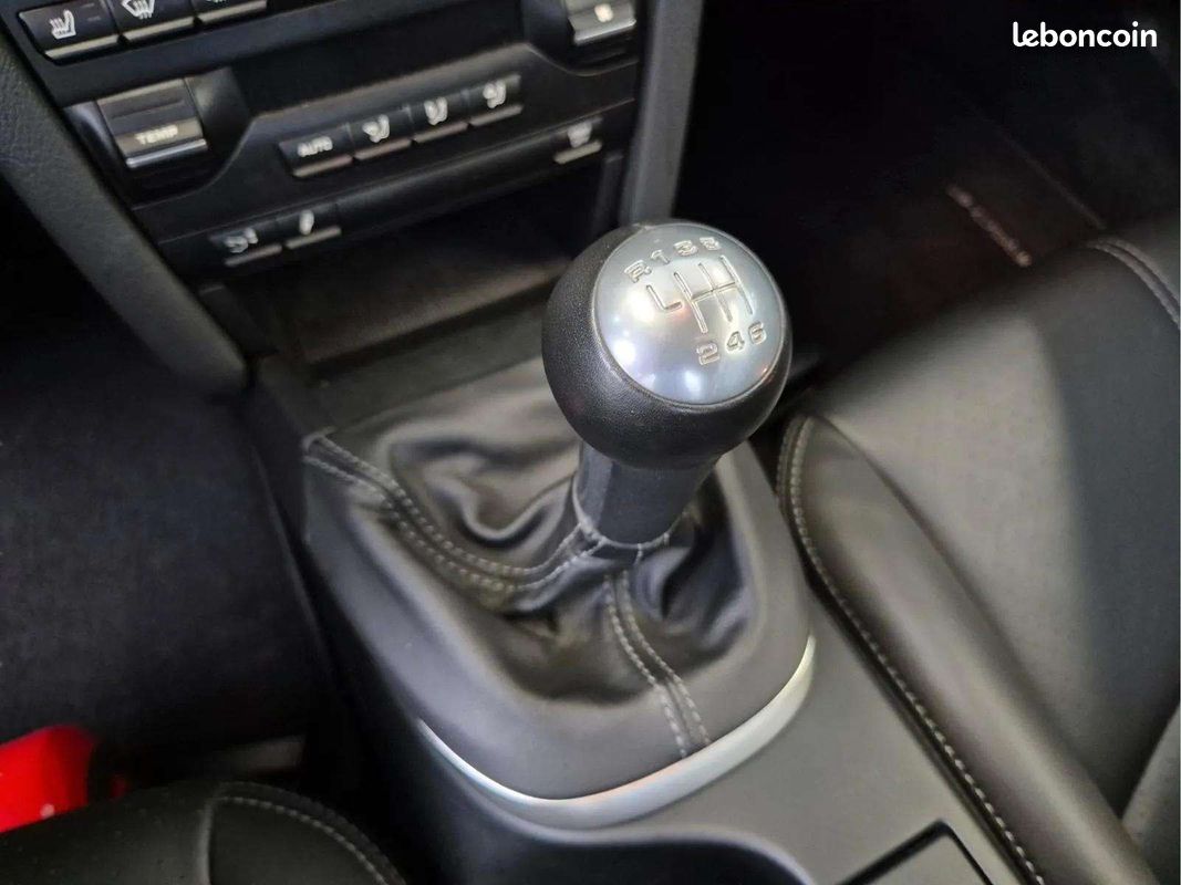 Porsche 911 Type 997.2 Carrera S Coupé * Boîte Manuelle * 385 ch * Toit Ouvrant * PASM * Faible KM (image 18)