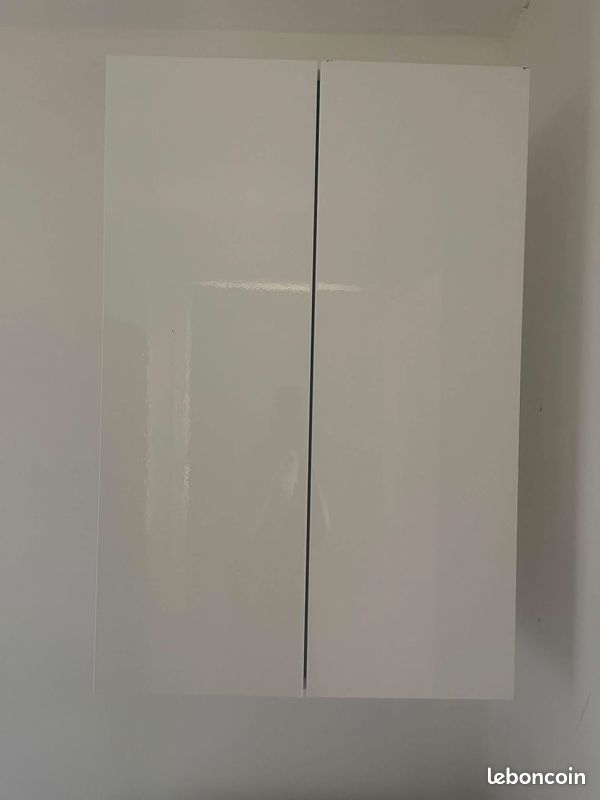 Meuble à suspendre (image 1)