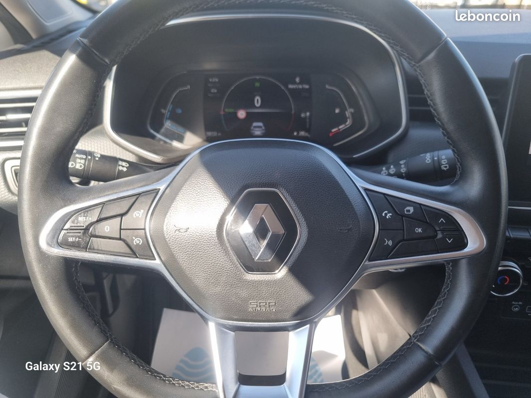 Renault CLIO V 1.6 E-TECH 140 Business Edition (image 17)