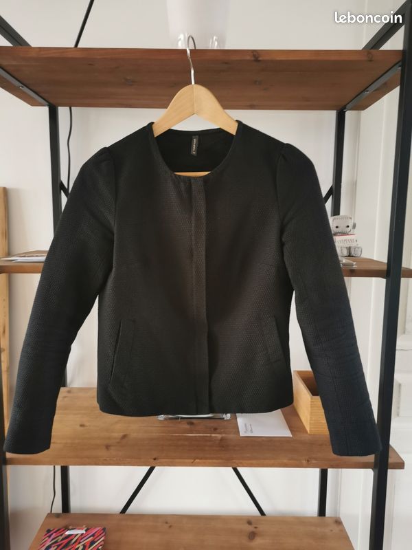 Veste zippée Naf Naf, noire, très bon état, taille 34 Vêtements