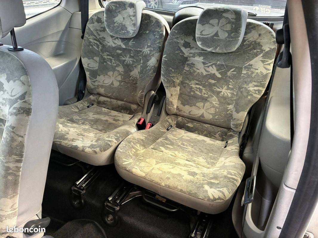 Renault Twingo II (C44) 1.5 dCi 65ch Dynamique (image 8)