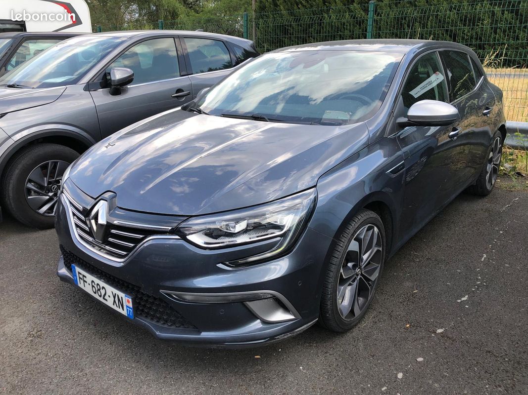 Renault Megane 1.2i 130 cv moteur HS sans procédure à vendre complète (image 2)