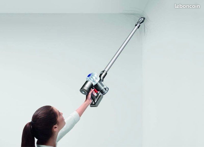 Dyson v6 (image 3)