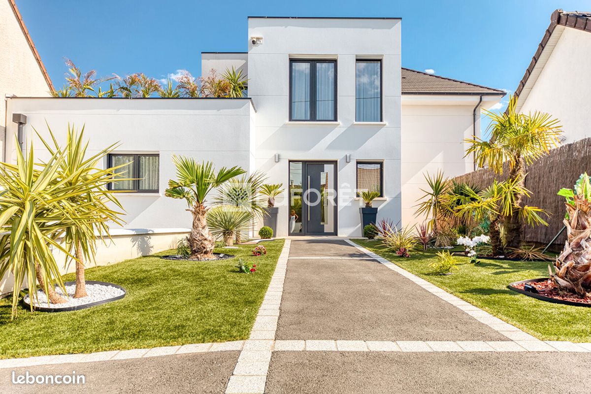 Maison 6 pièces 204 m² · à Pontault-Combault · 204 m² · 978 900 €