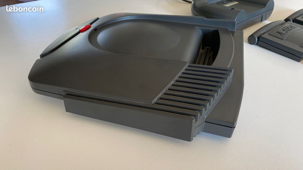 Manette Officielle Atari Jaguar, état Excellent, Peu Servie