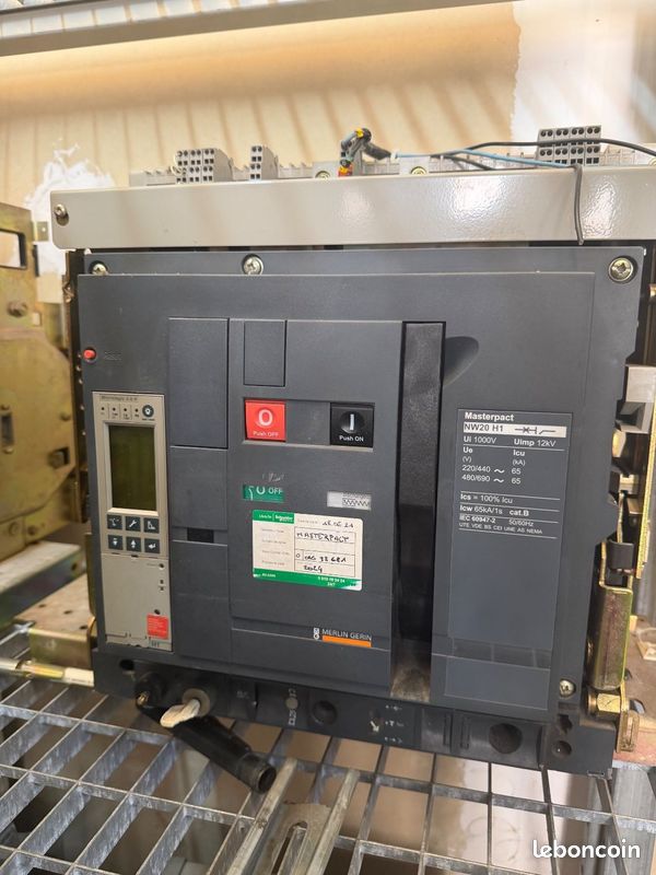 Disjoncteur schneider electric masterpact nw20 h1 – 2000 a – micrologic 5.0p (image 1)