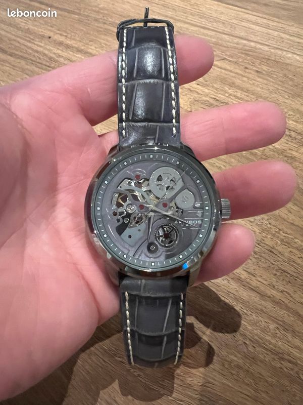 Montre homme Akribos XIV 44 mm (image 1)