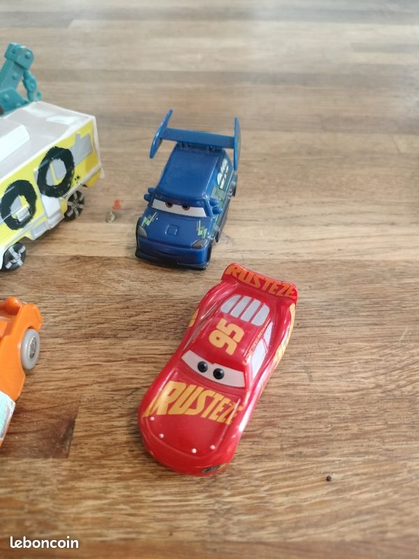 Set cars (image 2)