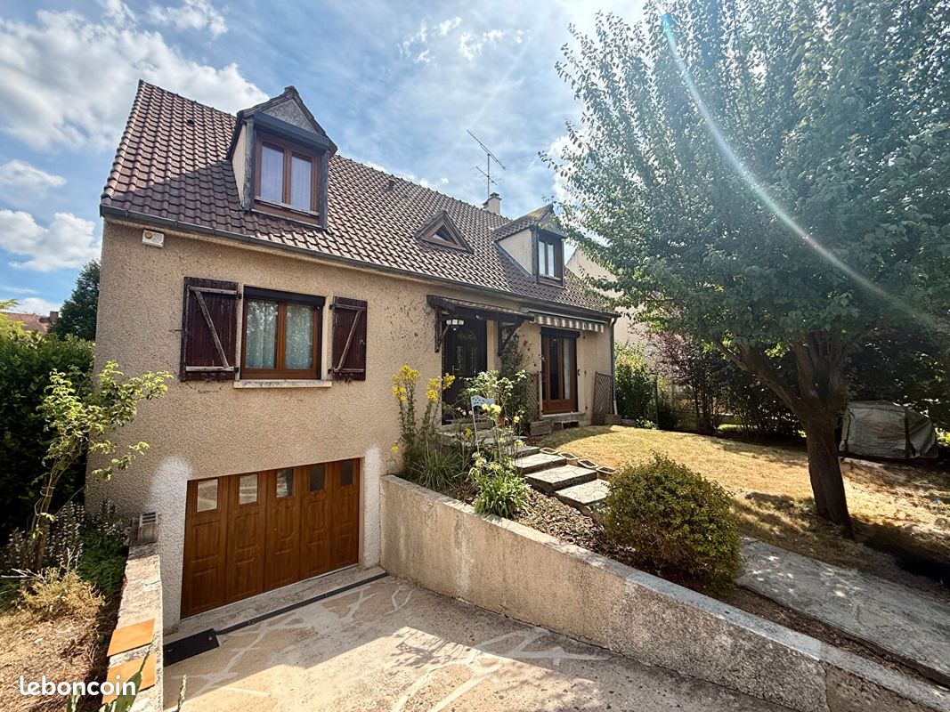 Maison 7 pièces 126 m² · à La Queue-en-Brie · 126 m² · 389 900 €