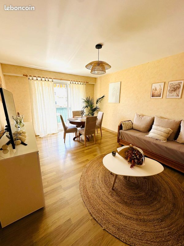 Parking 3 pièces 65 m² · à Villeneuve-Loubet · 65 m² · 1 250 €/mois