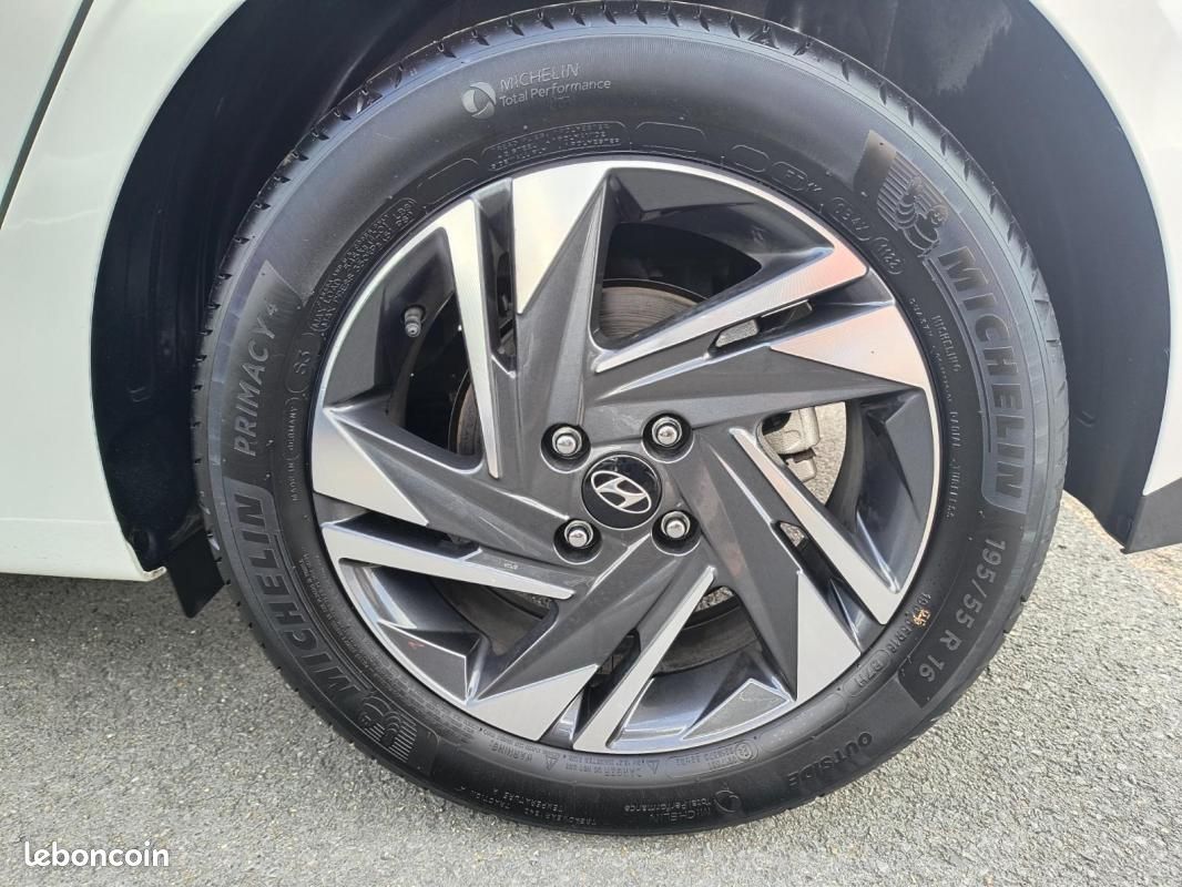 Hyundai i20 1.0 T-GDi 100 DCT-7 Hybrid 48V Intuitive (image 13)