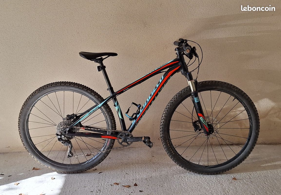 VTT tout-suspendu pas cher : GIANT, TREK VTT tout-suspendu pas cher : GIANT, TREK