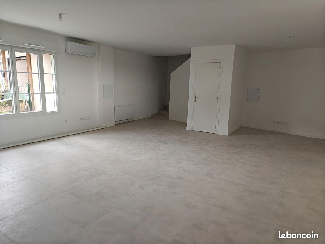 Maison 5 pièces 125 m² · à Bussy-Saint-Georges · 125 m² · 1 800 €