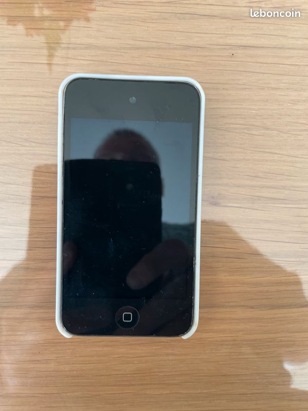 IPod Touch A1367 8Go (image 1)