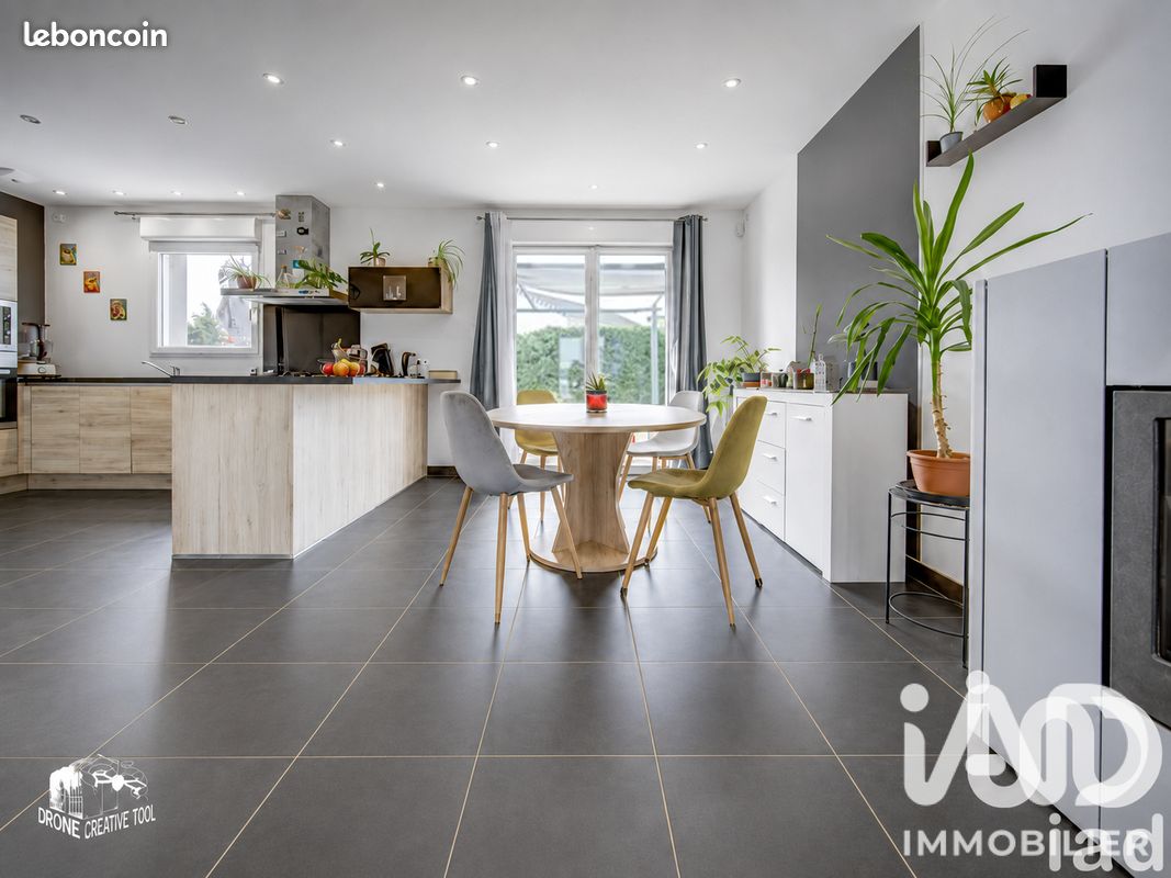 Maison 5 pièces 93 m² · à Valleroy · 93 m² · 297 000 €