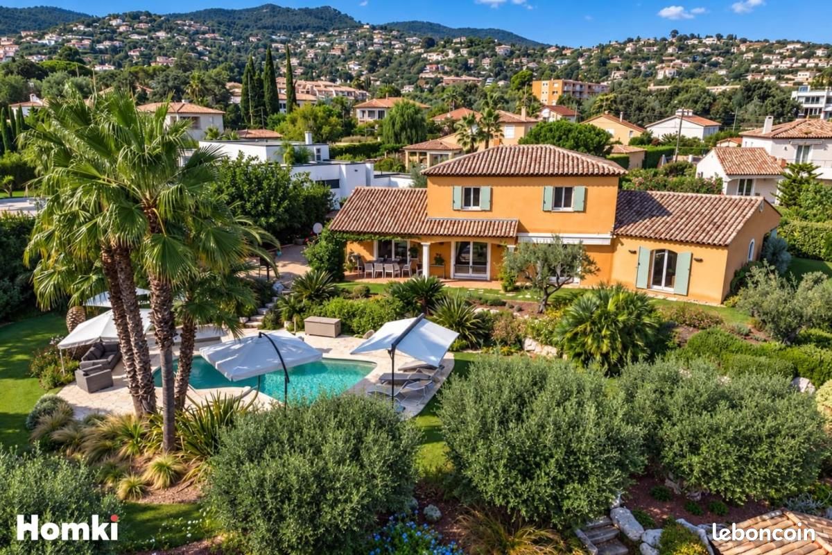 Maison 6 pièces 210 m² · à Mandelieu-la-Napoule · 210 m² · 1 400 000 €