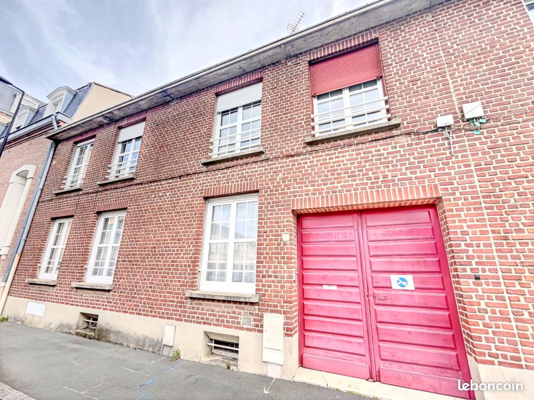 Immeuble 136 m² · à Abbeville · 136 m² · 215 250 €