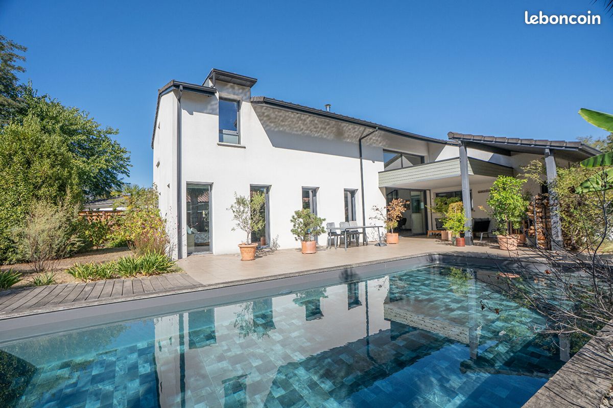 Maison 6 pièces 148 m² · à Saint-Médard-en-Jalles · 148 m² · 710 000 €