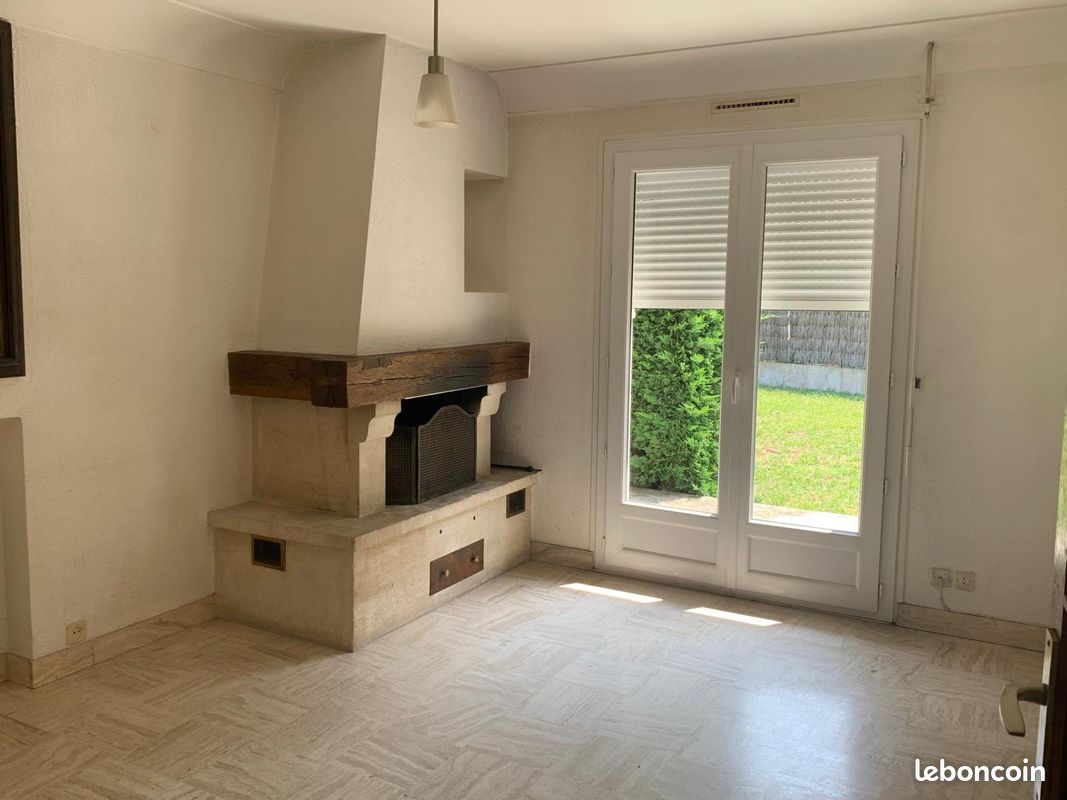 Maison 5 pièces 135 m² · à Saint-Médard-d'Eyrans · 135 m² · 1 330 €/mois
