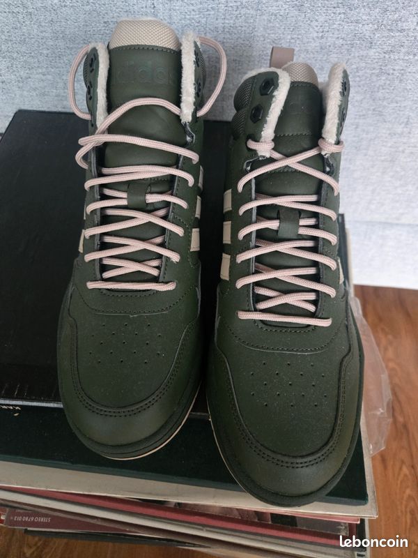 Adidas hoops 3.o mid (image 2)