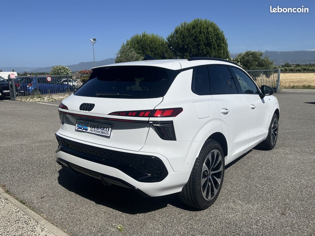 Audi Q3 1.5 TFSI 150CH HYBRIDE S LINE S TRONIC 7 (image 5)