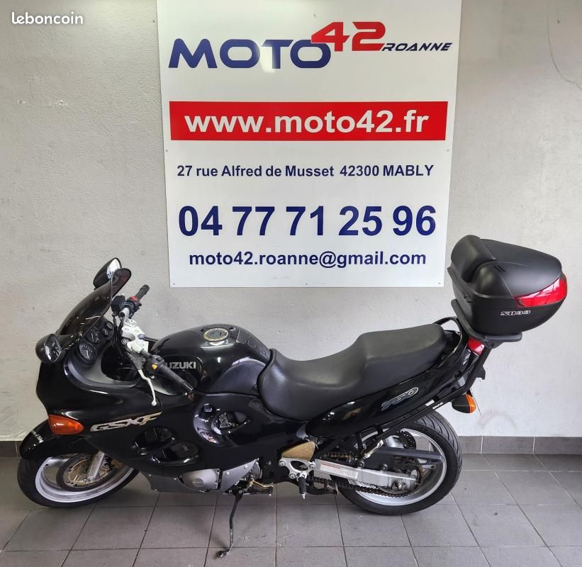 Suzuki GSX 750 F (image 1)
